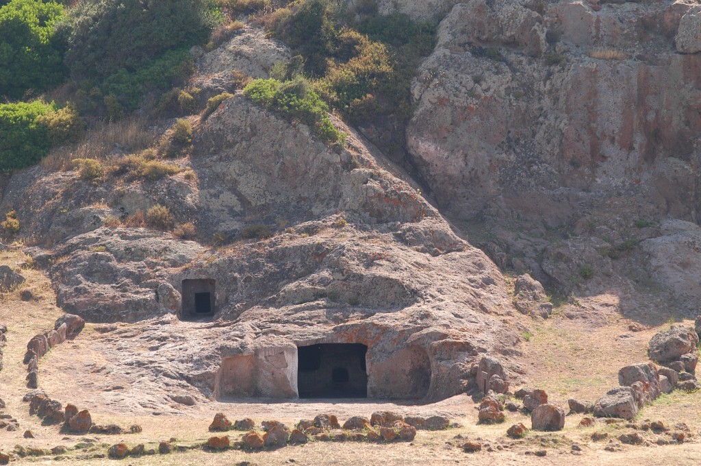 ACCESSIT SPA P7 - Villaperuccio - necropoli GRUTTA DE IS PROCUS